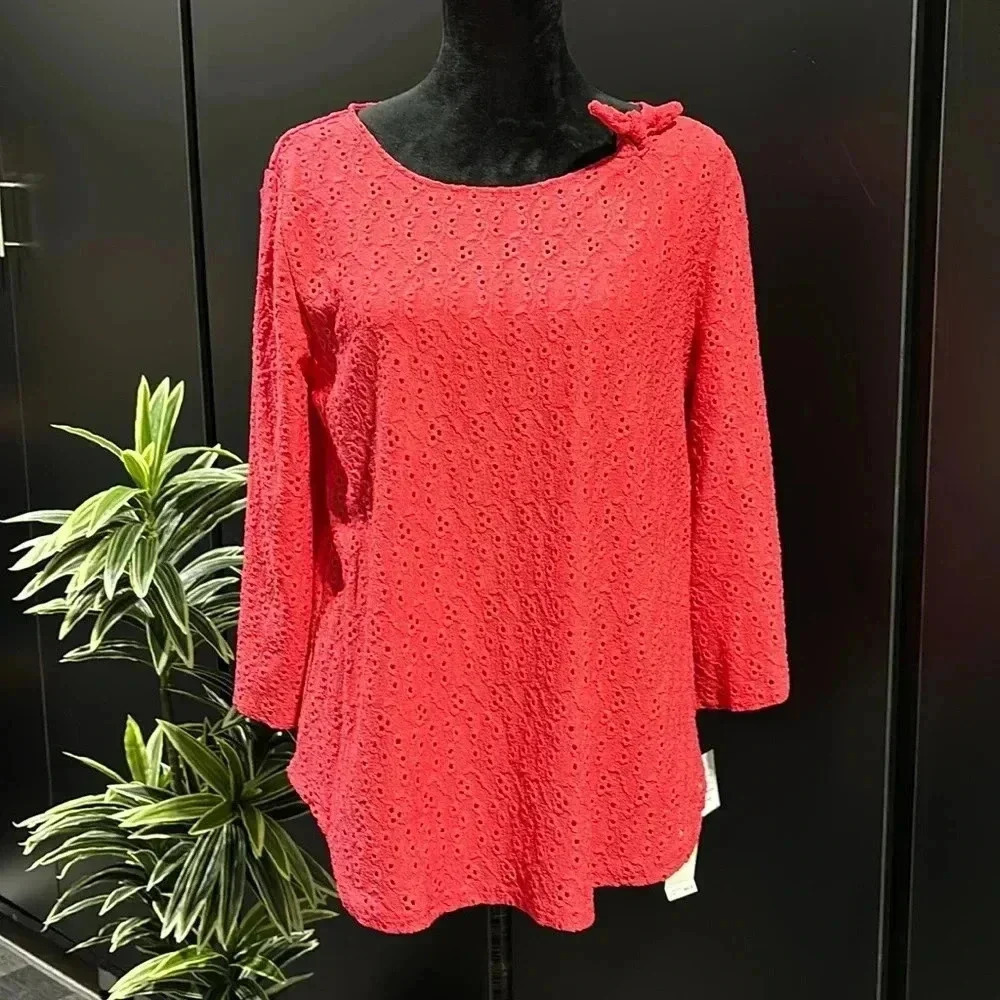 Ruby Rd. Hot Tropics Eyelet long bell sleeve, boat neck, tank top lining